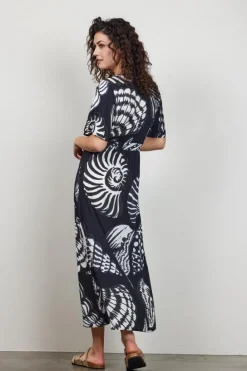 DiDi Dress Nova in Black with Shell symphony XXL print- Jurken & Tunieken