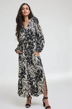 DiDi Dress Paz in black with Oasis print- Jurken & Tunieken
