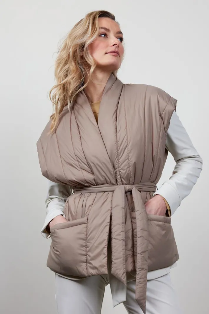 DiDi Gilet Romy mouwloos in taupe- Jassen | Gilets