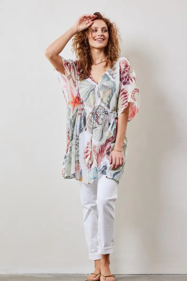 DiDi Kaftan in Offwhite with Ocean treasures XL print- Kaftans En Kimonos | Jurken & Tunieken