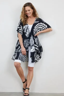 DiDi Kaftan Yassina in Black with Shell symphony XXL print- Kaftans En Kimonos | Jurken & Tunieken