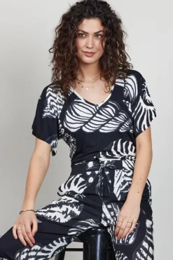 DiDi Loose tee Jeska in Black with Shell Symphony XXL print- T-shirts & Tops