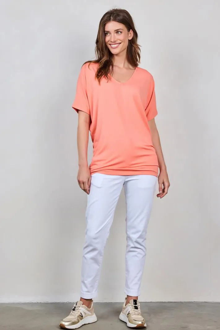 DiDi Loose V-tee Faye in Desert Flower- Basics | T-shirts & Tops