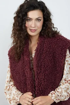 DiDi Teddy gilet grof Red mahogany- Jassen | Gilets