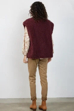DiDi Teddy gilet grof Red mahogany- Jassen | Gilets