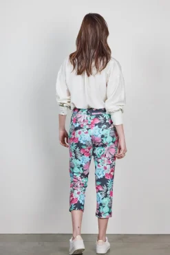 DiDi Travel capri Journal print in dark shadow with Floral medley print- Travel | Korte Broeken