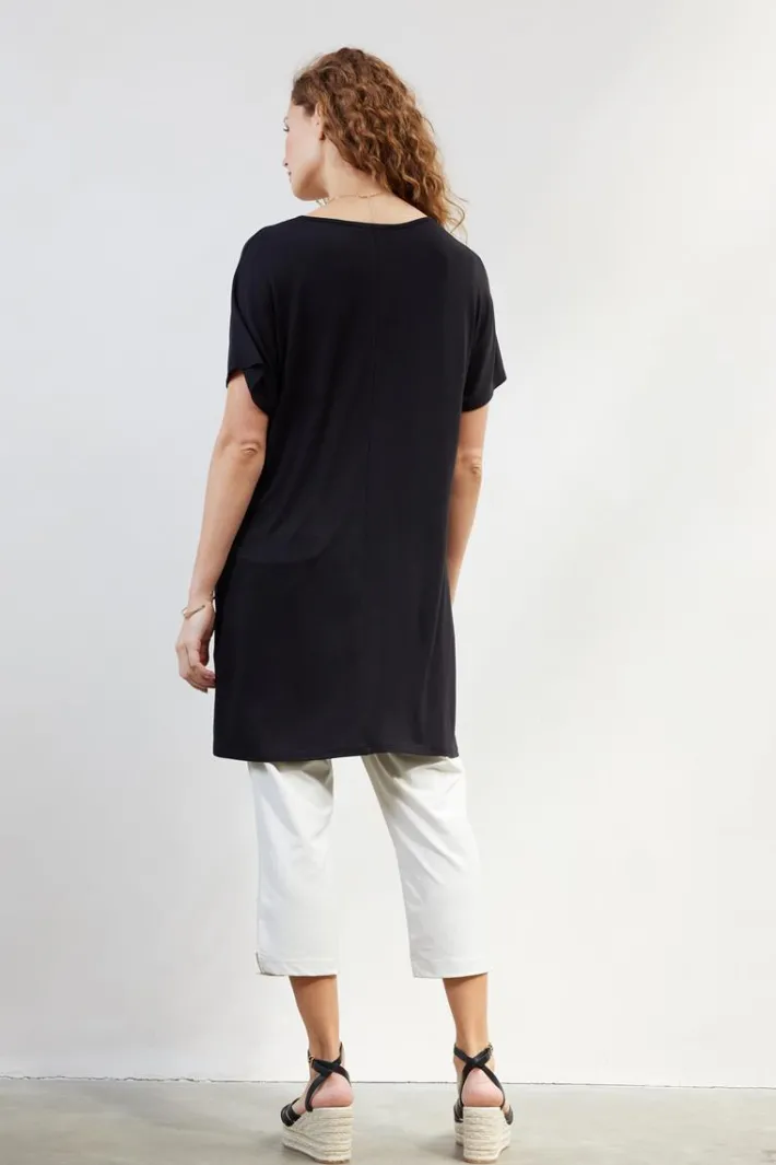 DiDi T-shirt Isa in Black- Basics | T-shirts & Tops